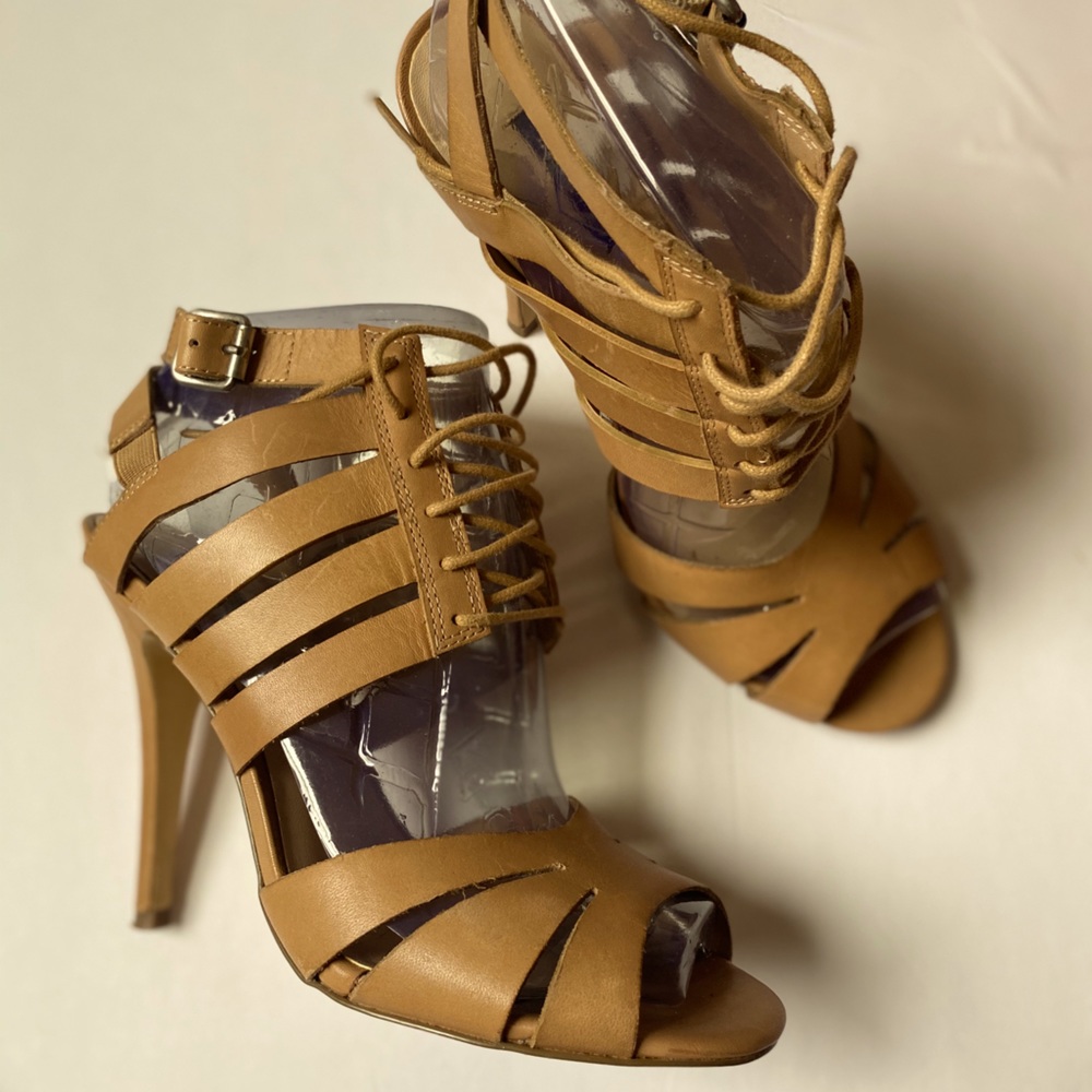 Shoemint Elizabeth Brown Leather/Lace up heel sz 8